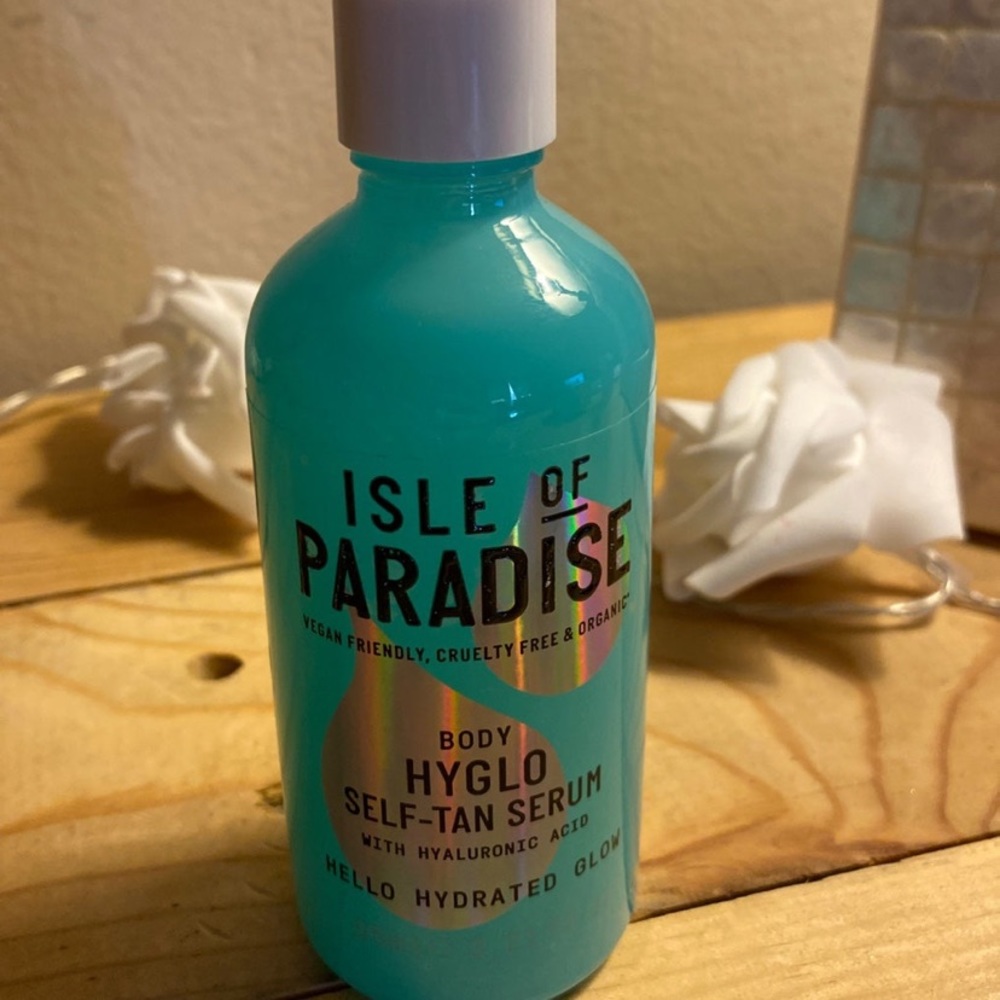 NEW Isle of Paradise Body Hyglo Self-Tan Serum